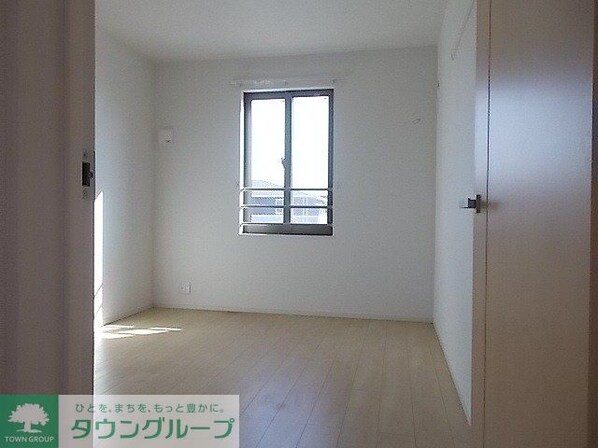 シャイネス ストーリアIの物件内観写真